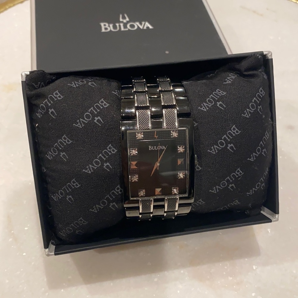 Men’s watch, like new with adjustable band